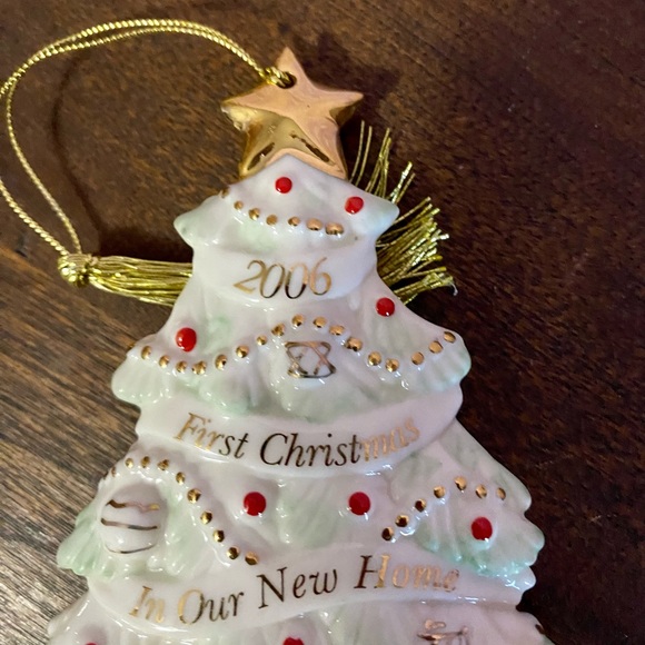 Lenox tree ornament, gold detailing - Picture 3 of 13